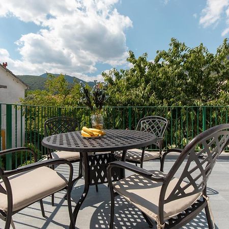 Apartmani Pravilovic Херцег-Нови Экстерьер фото
